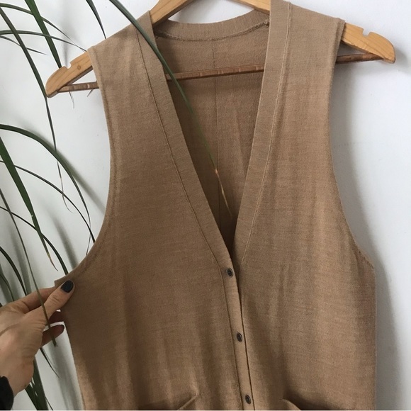 Beautiful Vintage Women’s 90s Nude Sweater Vest Size M or L - Picture 7 of 16